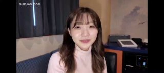 慾望小少婦與老鐵酒店現場直播雙人啪啪大秀～穿著開襠黑絲跪舔雞巴，騎乘翹臀後入幹得直叫求饒…